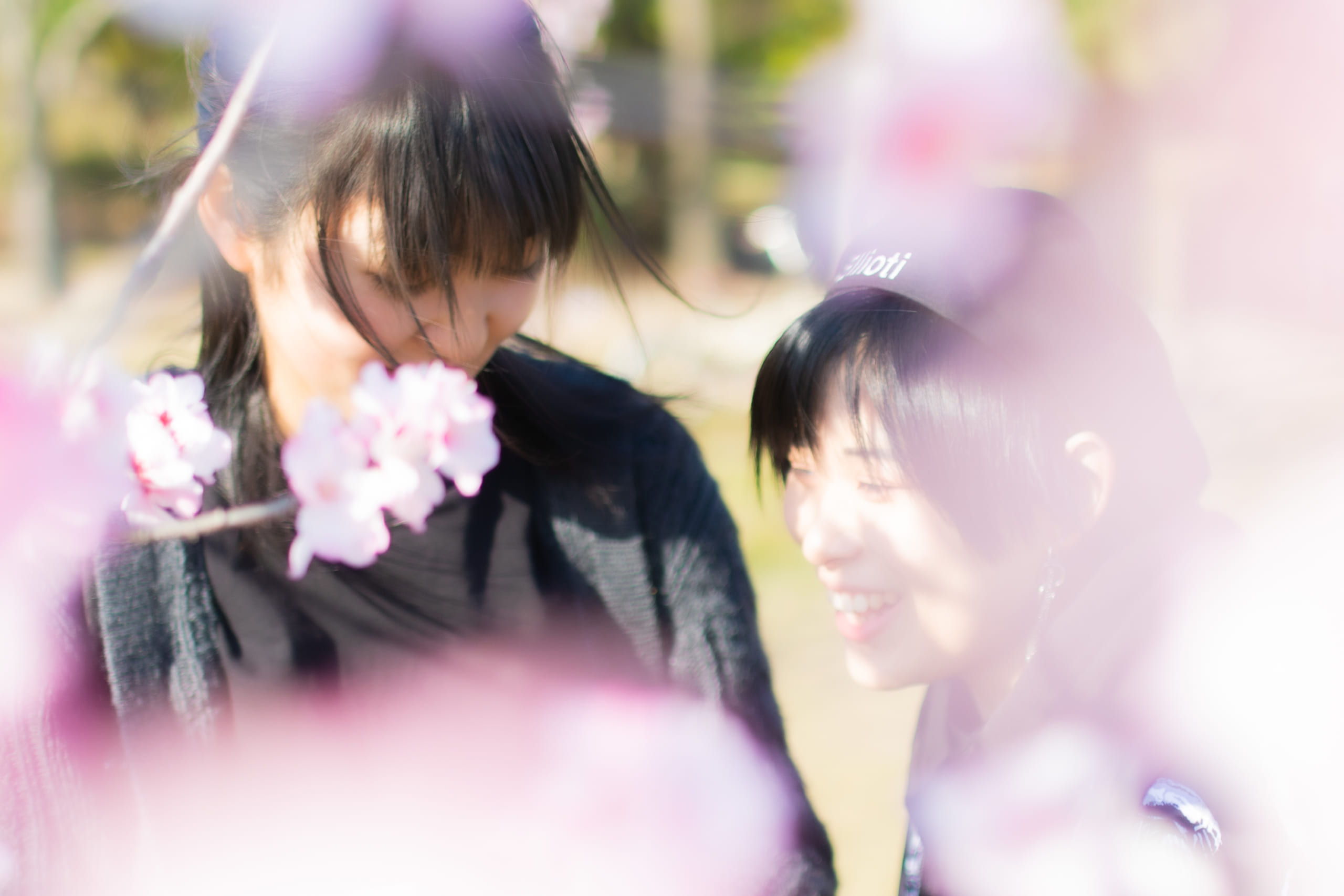 桜とポートレート-鶴見緑地公園